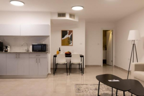 O&O Group- Huge & Lovely Unit 2BR 2BT By the beach